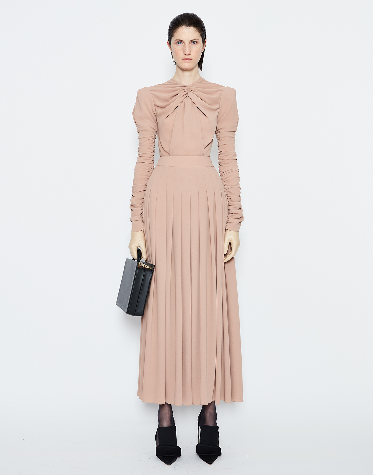 20180917_lfw_ss19_EmiliaWickstead_1145_1F_col_grad_c90