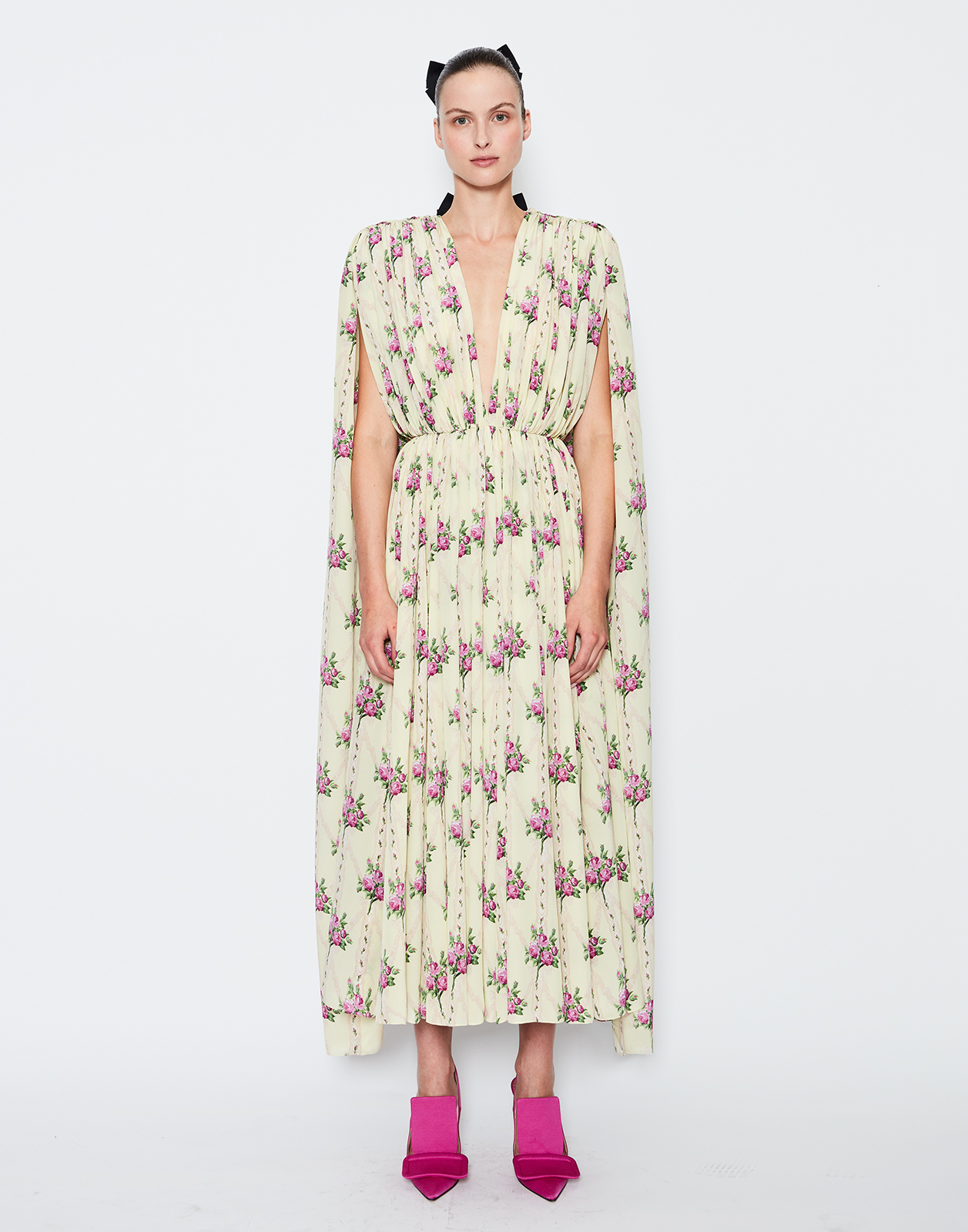 20180917_lfw_ss19_EmiliaWickstead_1305_1F_col_grad_c90